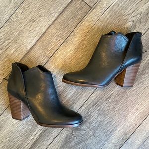 Copper Key Black Leather Bootie 7.5